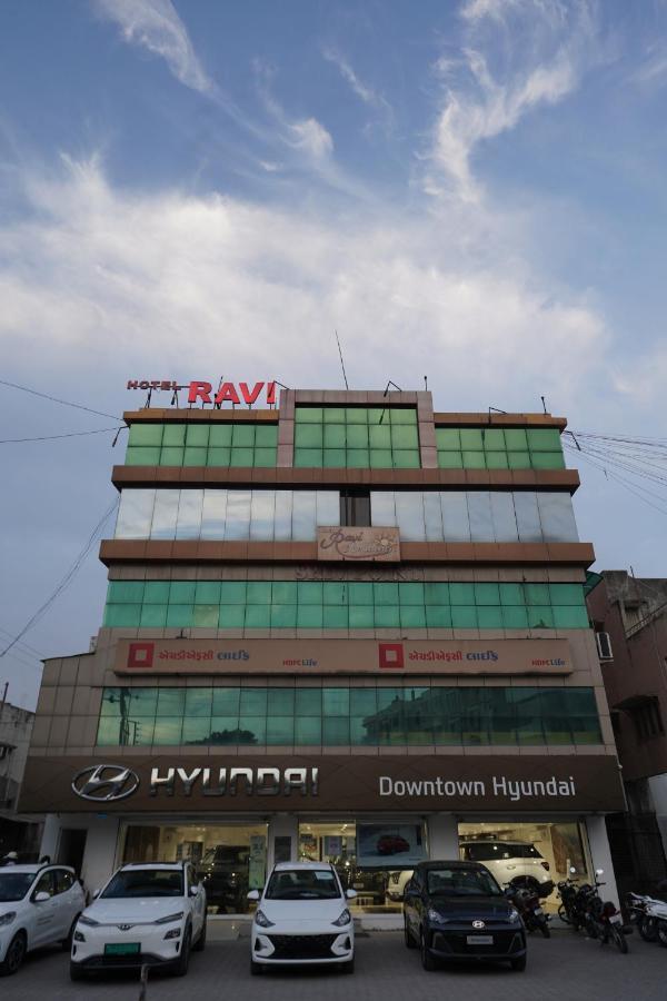 Hotel Ravi Residency Nadiād Esterno foto